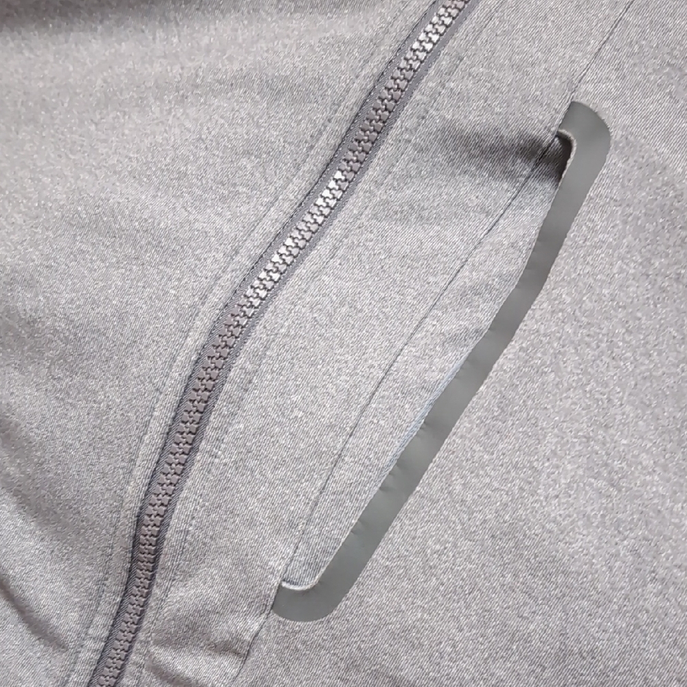 Lululemon Long Sleeve Zipper Running Jacket - Picture 5 of 7